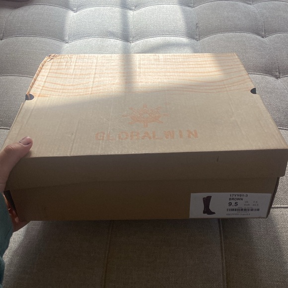 NWT Globalwin Women’s Quilted Knee High Riding Boots - Picture 5 of 5